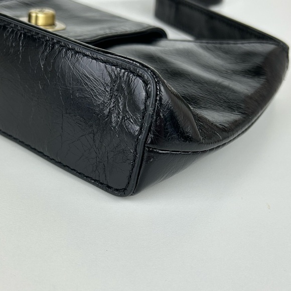 HOBO INTERNATIONAL MILA SHOULDER BAG BLACK - Picture 4 of 9